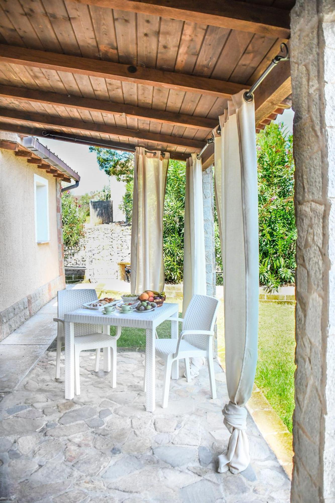 Bed and Breakfast Domu Virginia Castiadas Exteriér fotografie