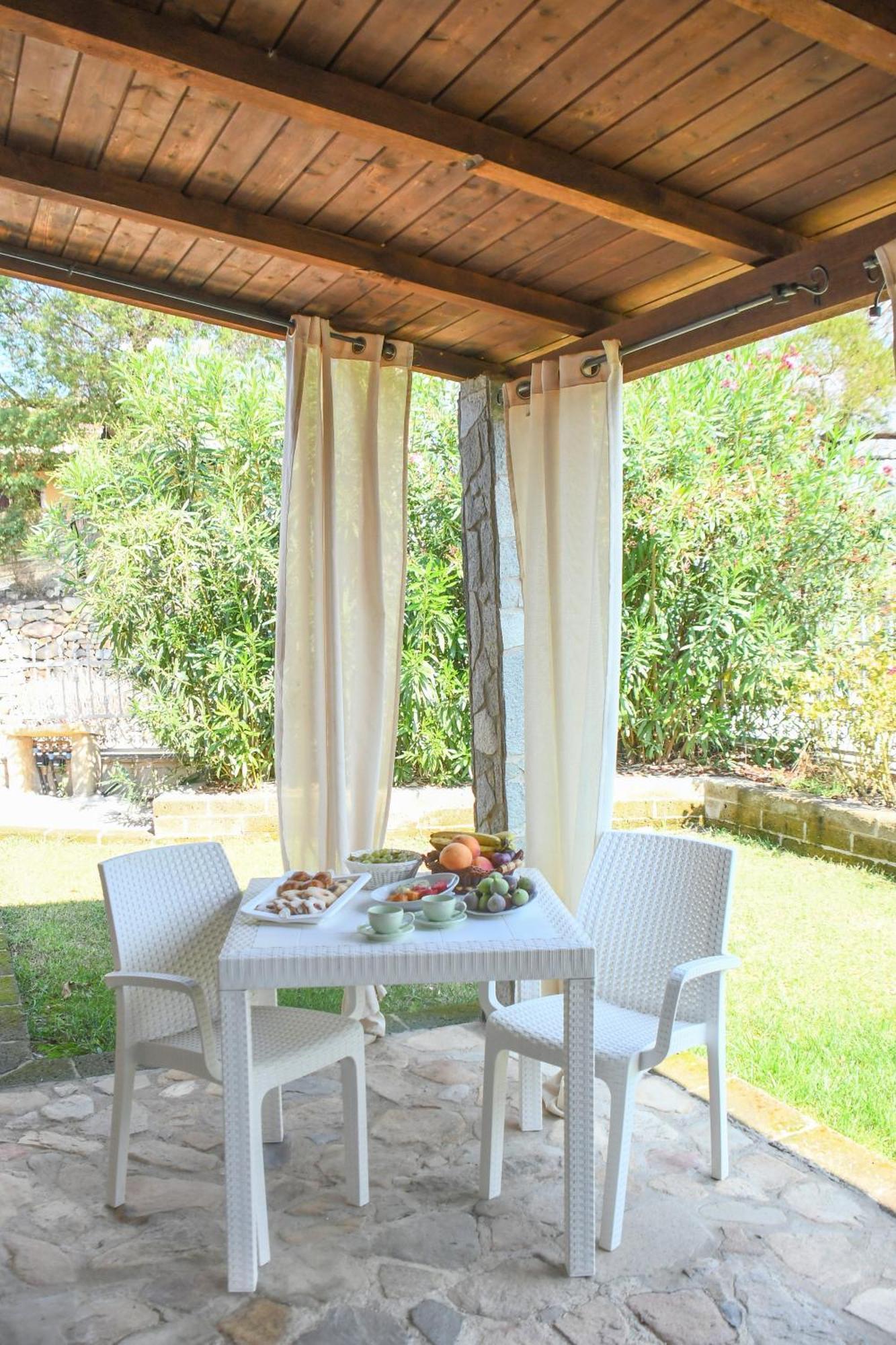 Bed and Breakfast Domu Virginia Castiadas Exteriér fotografie